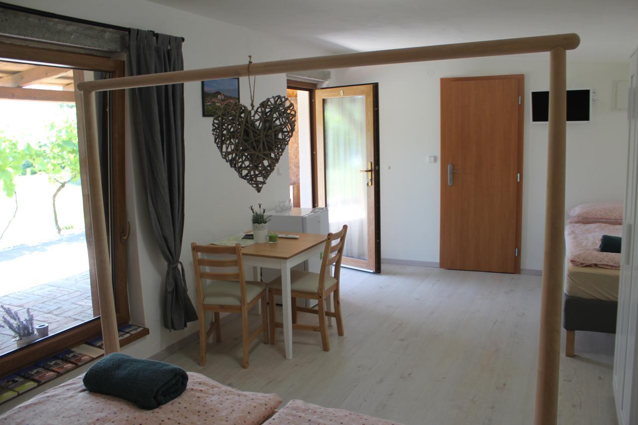 Apartmán Lípa Mikulov Esterno foto